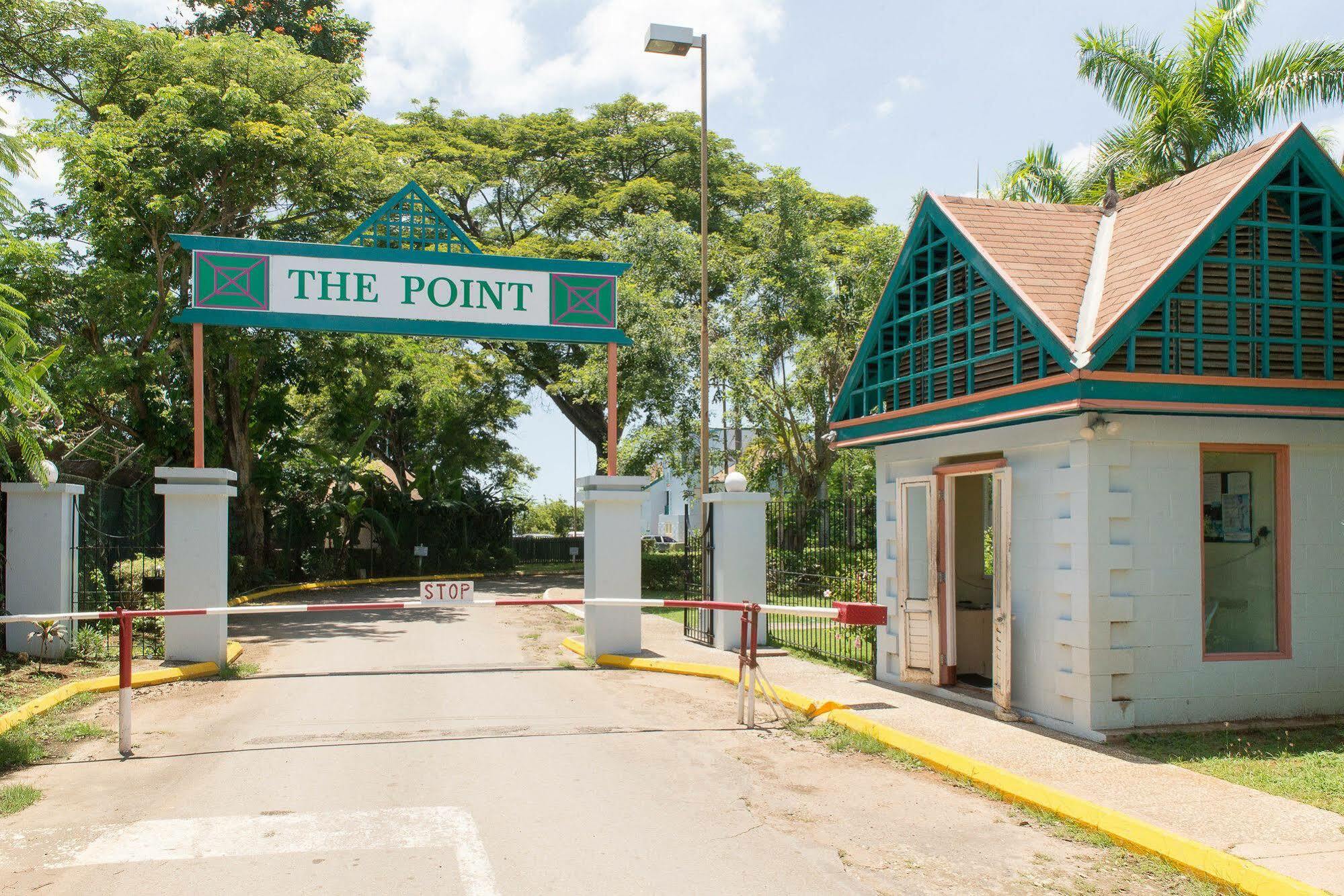 Mango Beach Studio Hotel Negril Exterior photo